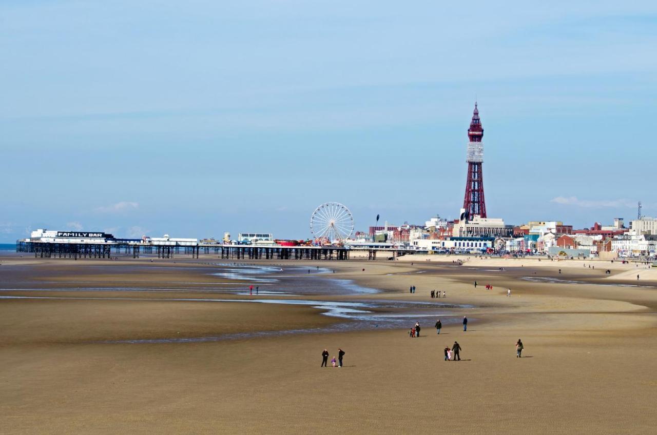 Simpson Beach View Apartments By Blackpool Service Apartments المظهر الخارجي الصورة
